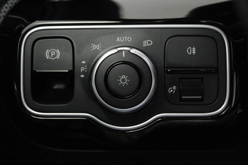 mercedes-benz-classe-a-2025-hibrido-1332cc