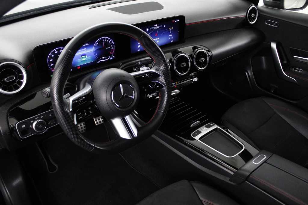 mercedes-benz-classe-a-2025-hibrido-1332cc
