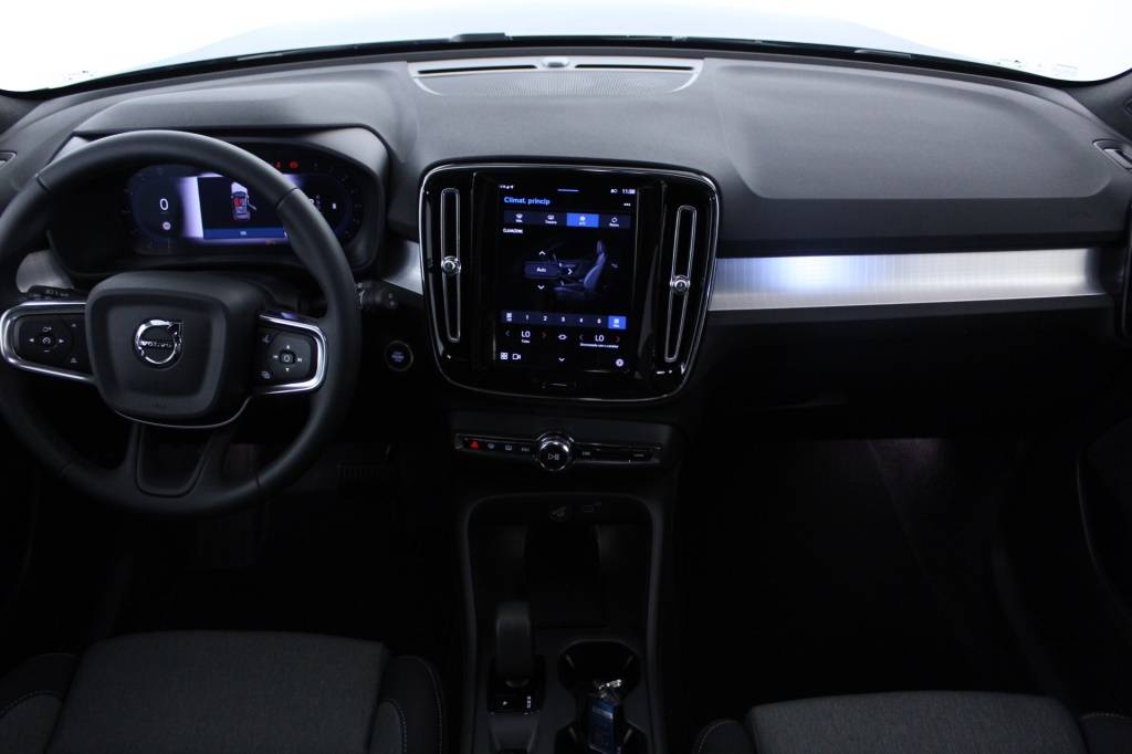 volvo-xc40-2025-hibrido-1969cc