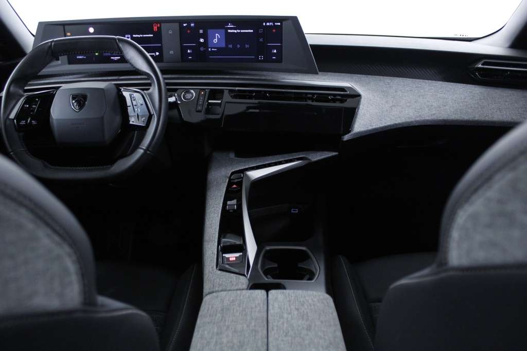 peugeot-5008-2025-hibrido-1199cc