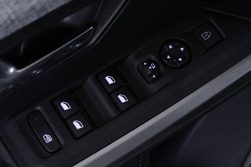 peugeot-5008-2025-hibrido-1199cc