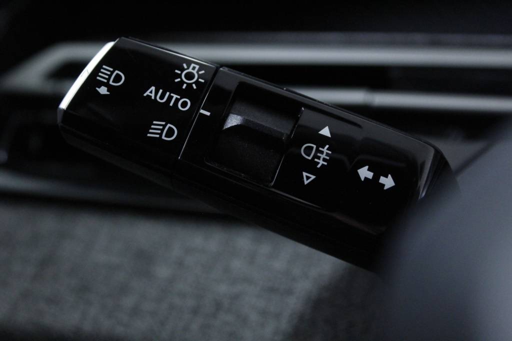 peugeot-5008-2025-hibrido-1199cc