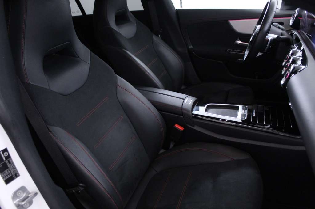 mercedes-benz-cla-2023-diesel-1950cc