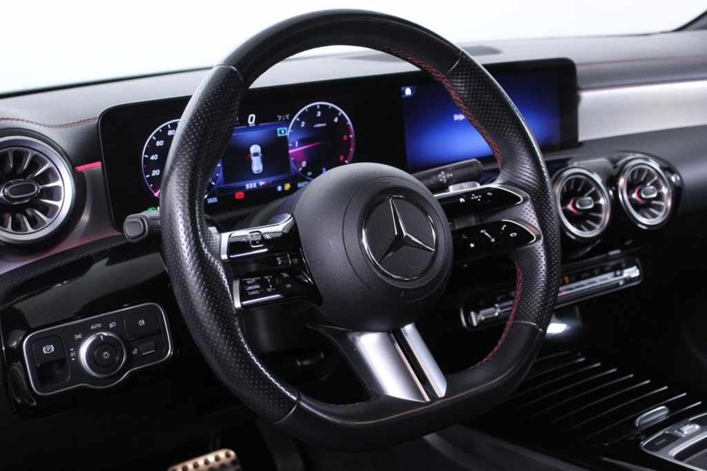 mercedes-benz-cla-2023-diesel-1950cc