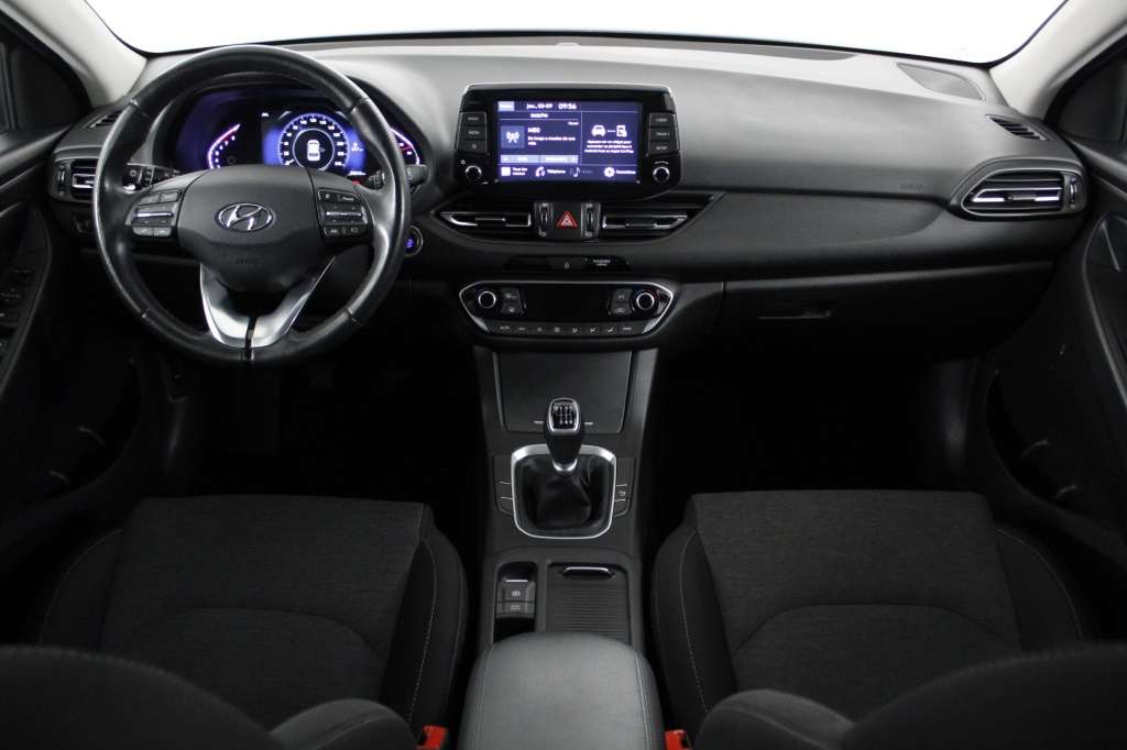 hyundai-i30-2024-gasolina-998cc
