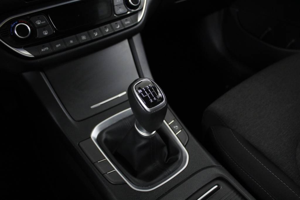 hyundai-i30-2024-gasolina-998cc