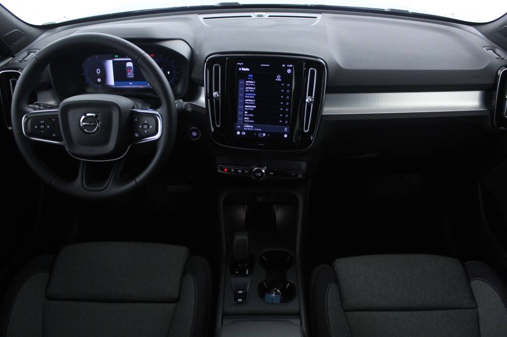 volvo-xc40-2025-hibrido-1969cc