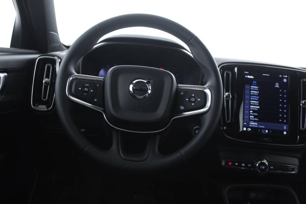 volvo-xc40-2025-hibrido-1969cc