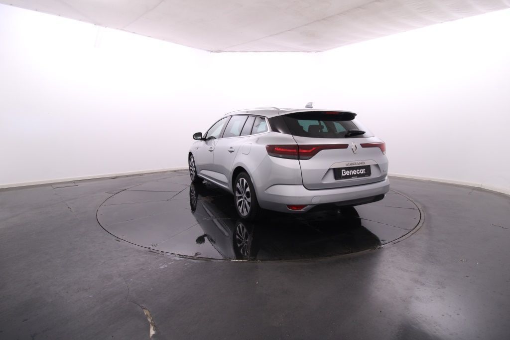 renault-megane-sport-tourer-2022-hibrido-1598cc