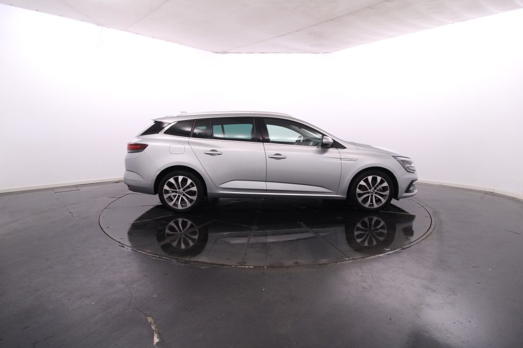 renault-megane-sport-tourer-2022-hibrido-1598cc