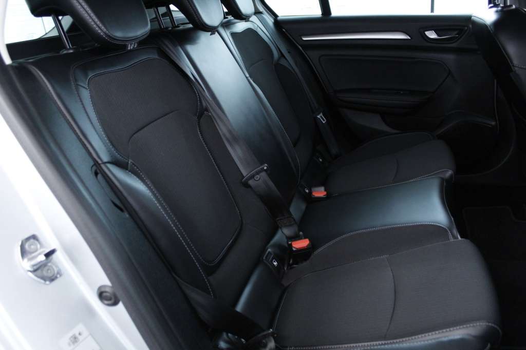 renault-megane-sport-tourer-2022-hibrido-1598cc