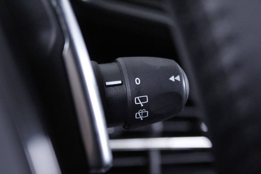 peugeot-208-2025-hibrido-1199cc