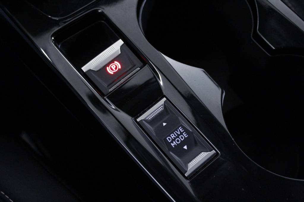 peugeot-208-2025-hibrido-1199cc
