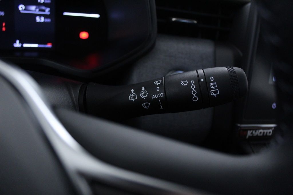 mitsubishi-colt-2024-gasolina-999cc