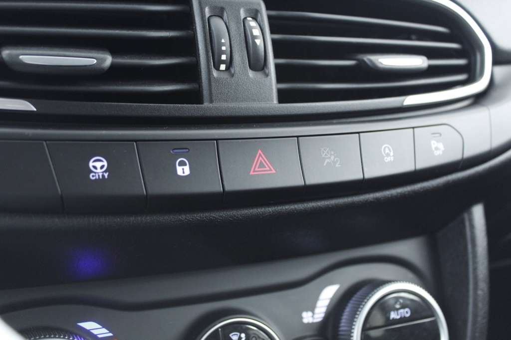 fiat-tipo-station-wagon-2023-gasolina-999cc