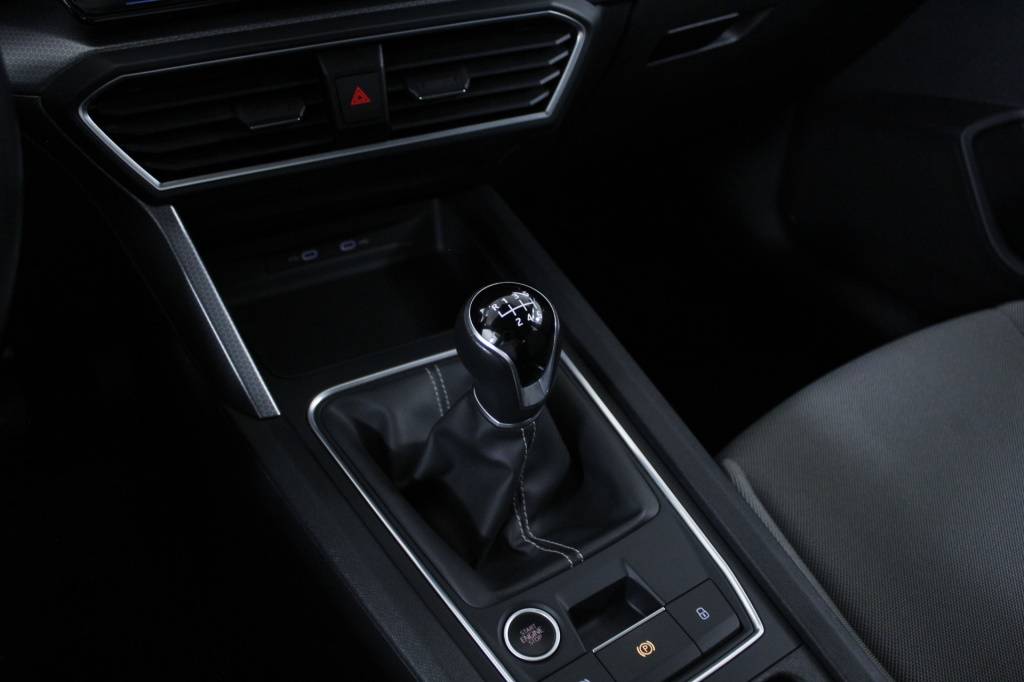 seat-leon-st-2024-gasolina-999cc