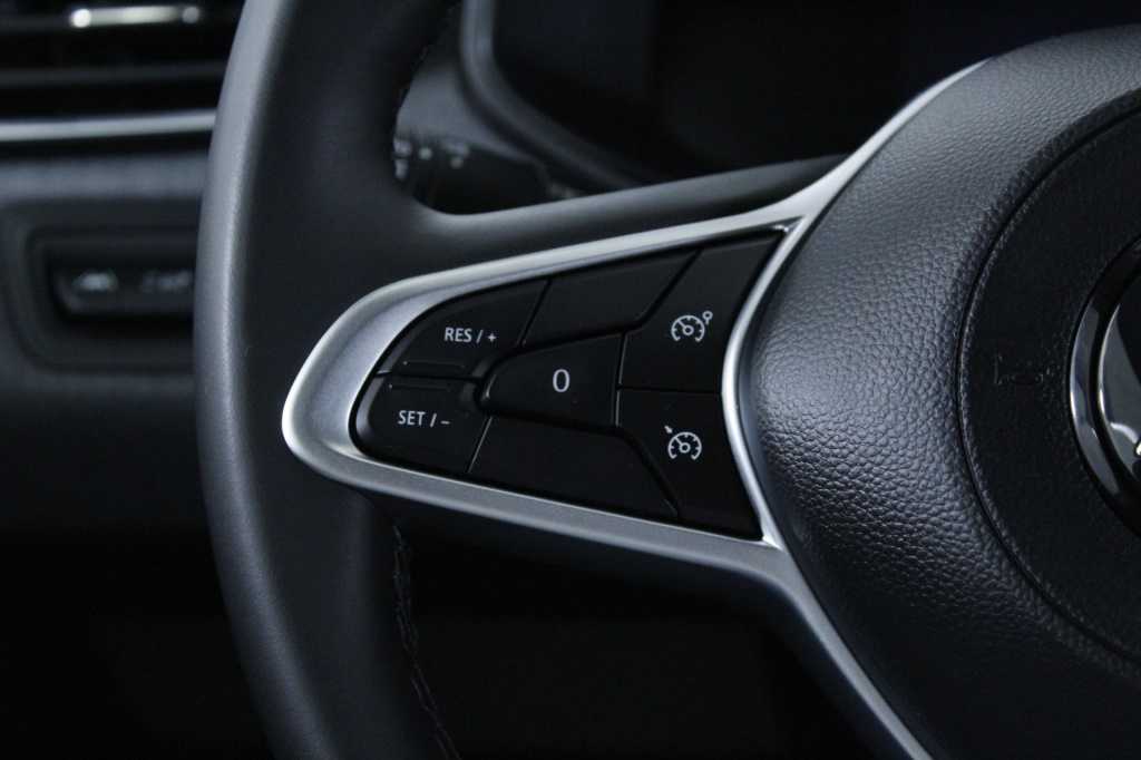 mitsubishi-colt-2024-gasolina-999cc