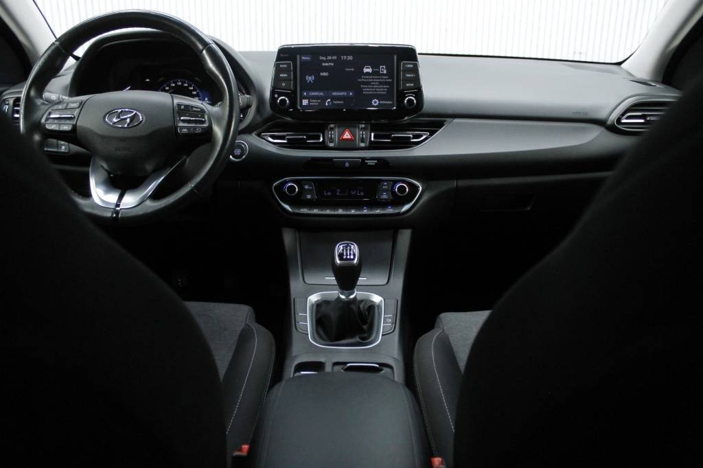 hyundai-i30-2024-gasolina-998cc
