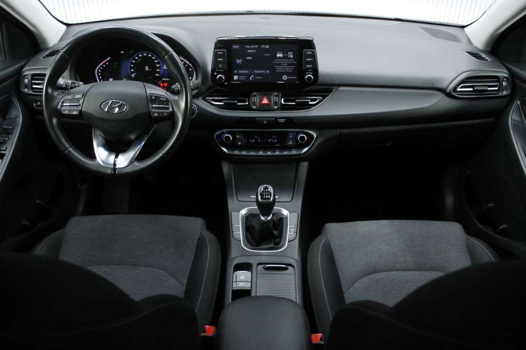 hyundai-i30-2024-gasolina-998cc