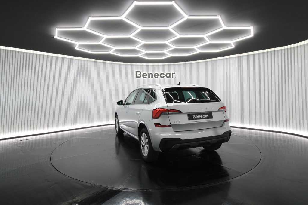 skoda-kamiq-2024-gasolina-999cc
