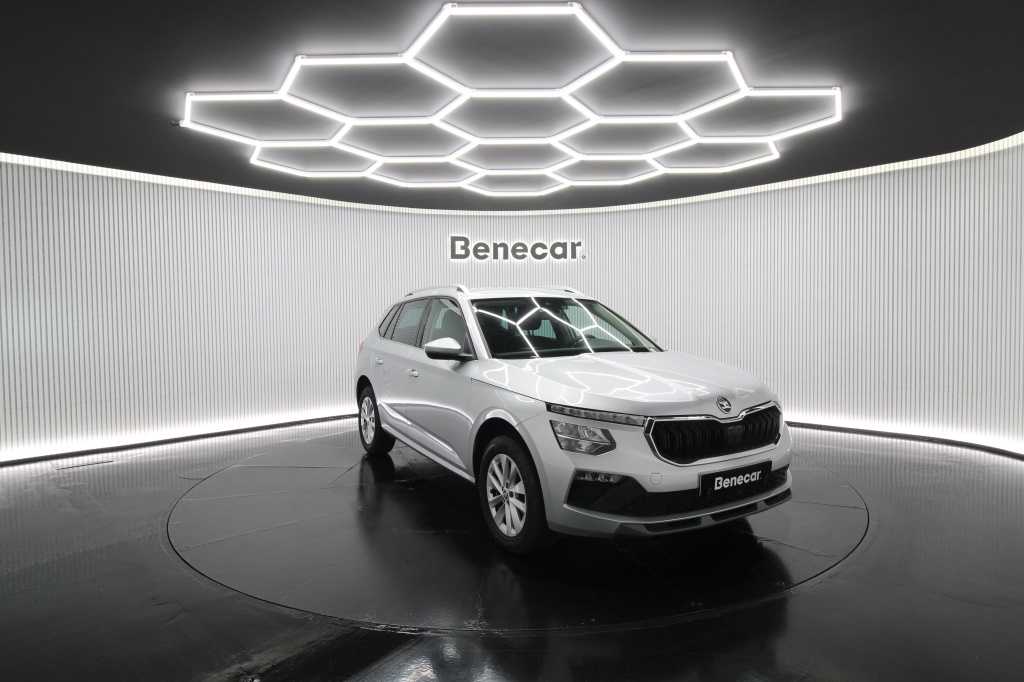 skoda-kamiq-2024-gasolina-999cc