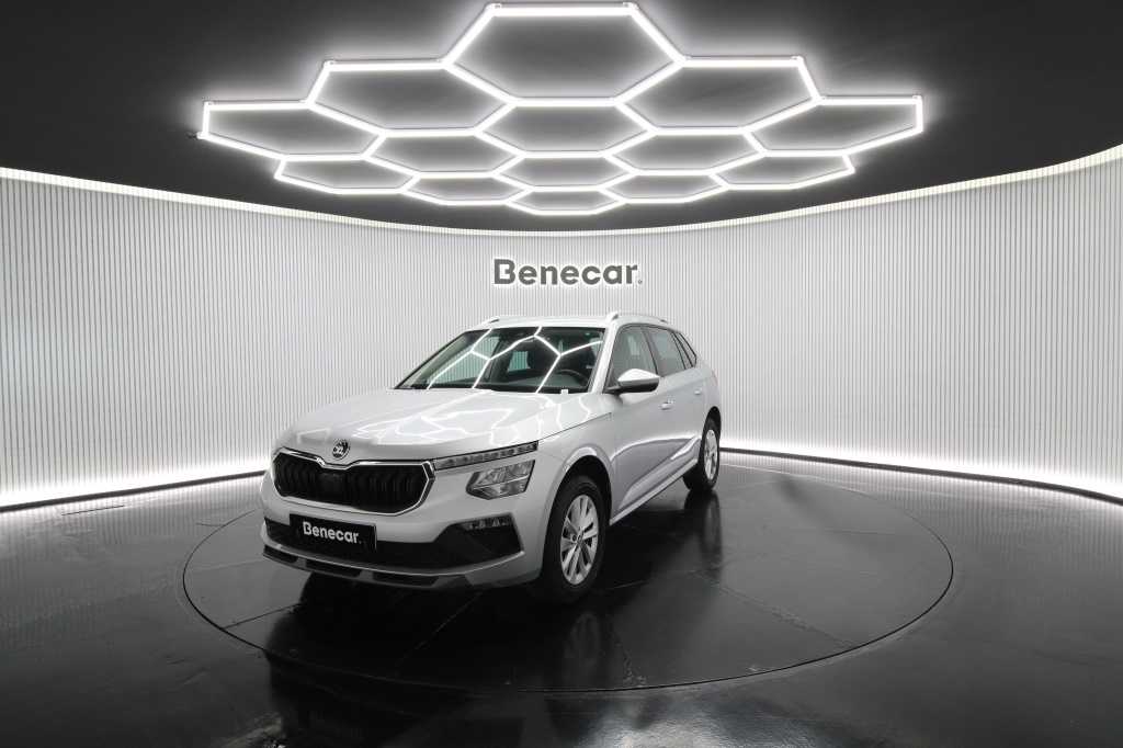 skoda-kamiq-2024-gasolina-999cc