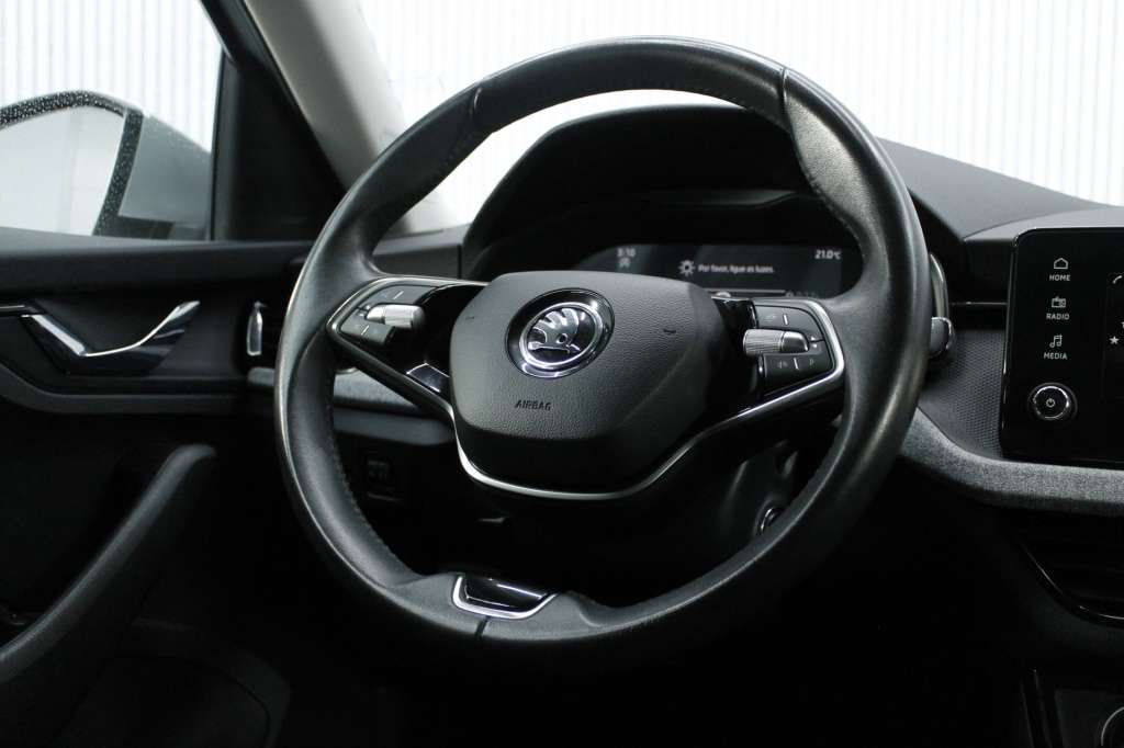 skoda-kamiq-2024-gasolina-999cc