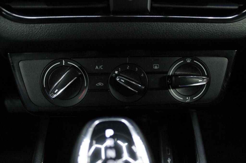 skoda-kamiq-2024-gasolina-999cc