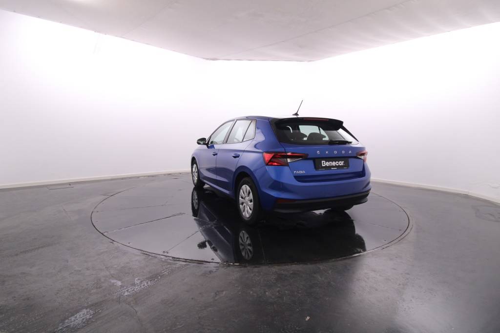 skoda-fabia-2023-gasolina-999cc