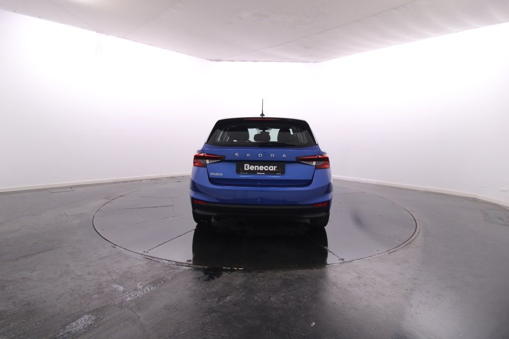 skoda-fabia-2023-gasolina-999cc