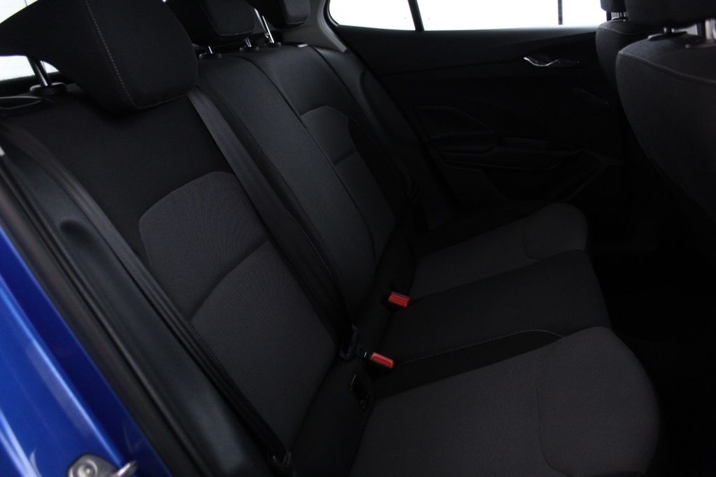 skoda-fabia-2023-gasolina-999cc