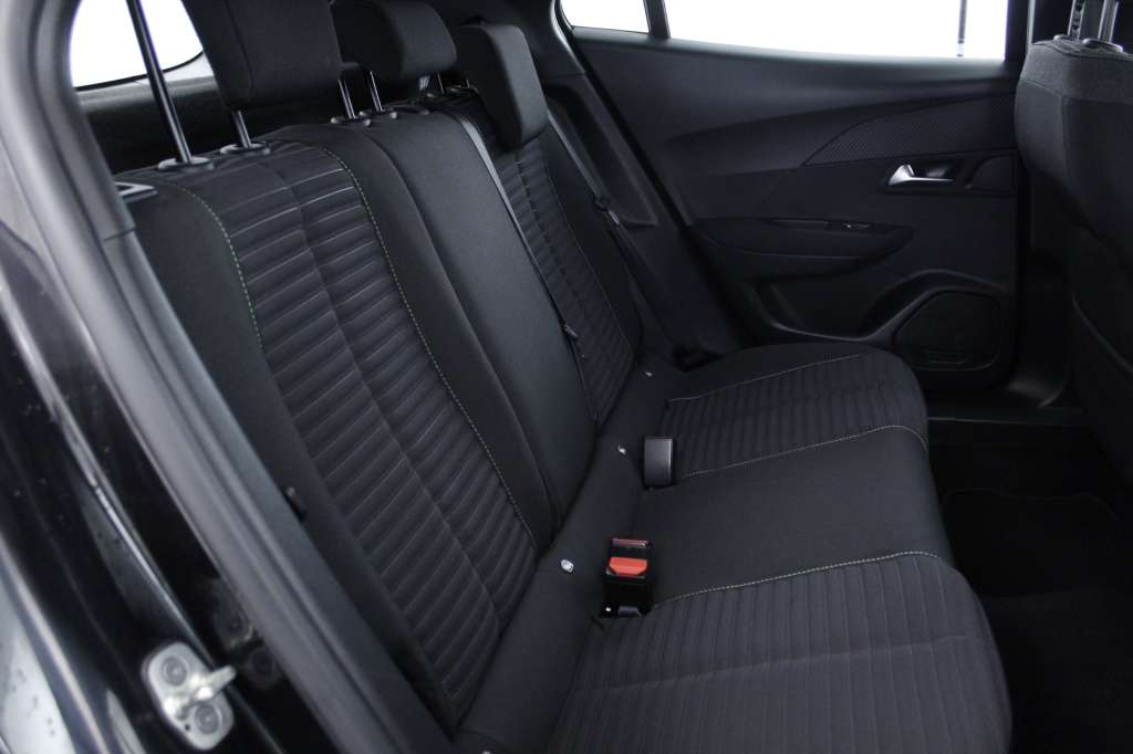 peugeot-2008-2024-gasolina-1199cc