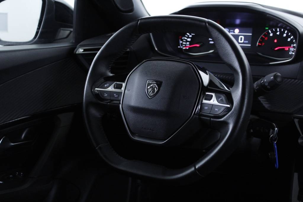 peugeot-2008-2024-gasolina-1199cc