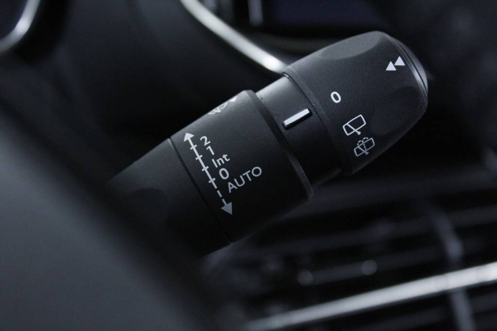 peugeot-2008-2024-gasolina-1199cc