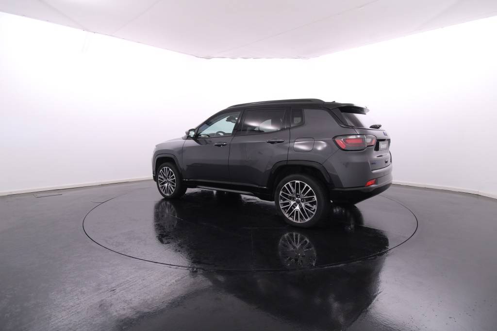 jeep-compass-2024-hibrido-1332cc