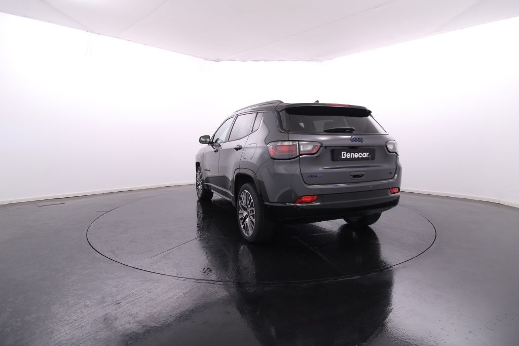 jeep-compass-2024-hibrido-1332cc