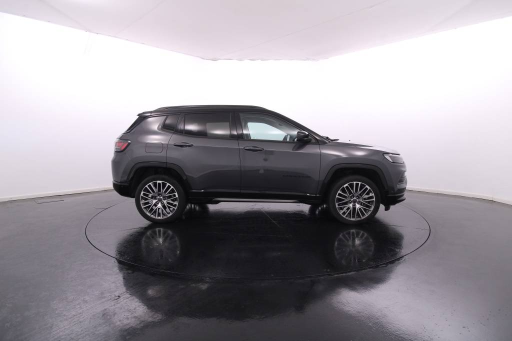 jeep-compass-2024-hibrido-1332cc