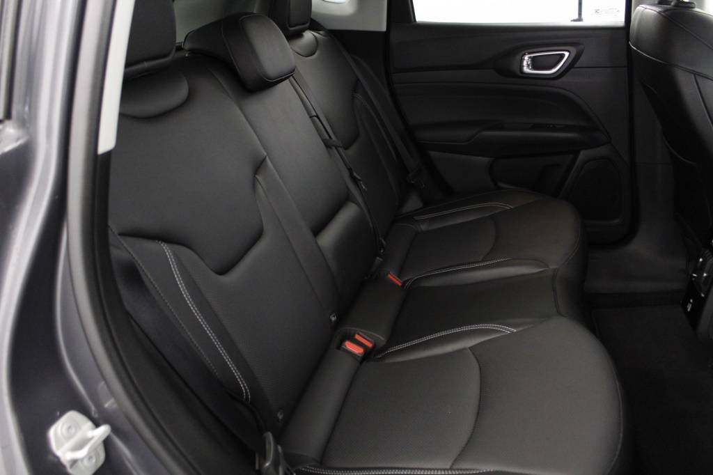 jeep-compass-2024-hibrido-1332cc