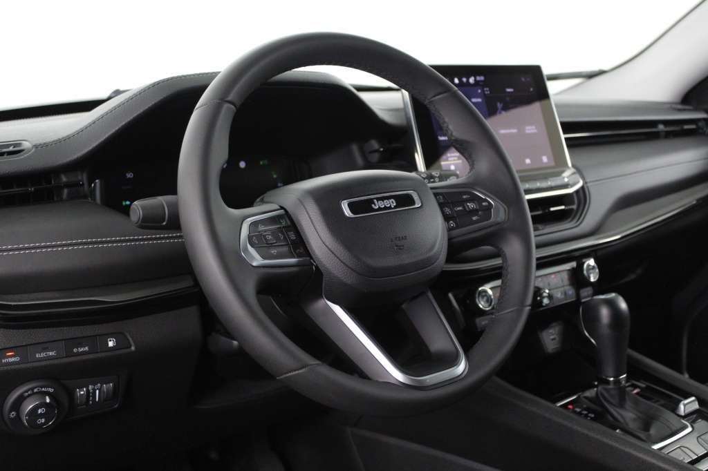 jeep-compass-2024-hibrido-1332cc