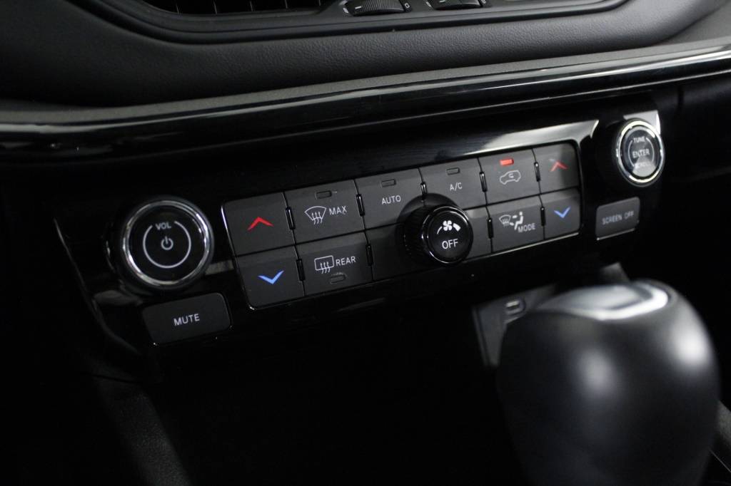 jeep-compass-2024-hibrido-1332cc