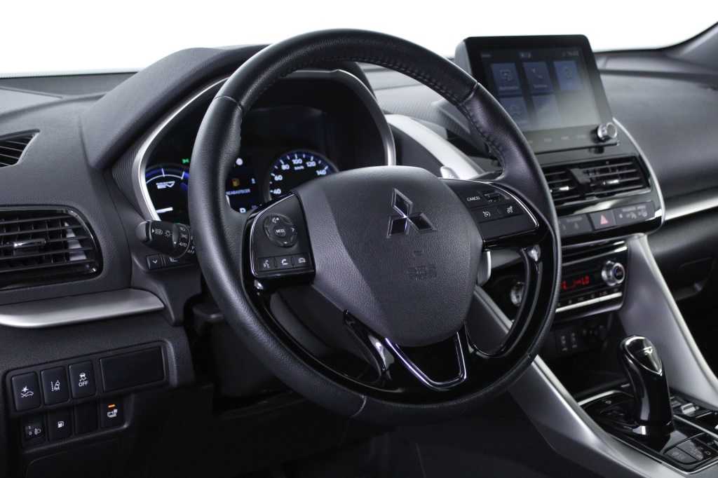 mitsubishi-eclipse-cross-2024-hibrido-2360cc