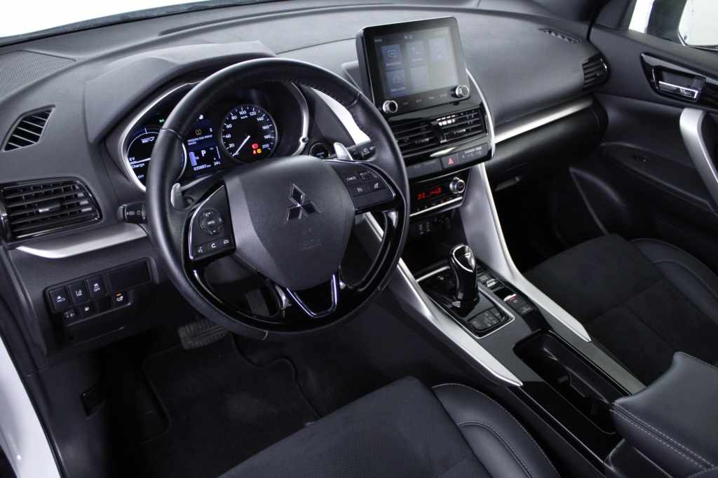 mitsubishi-eclipse-cross-2024-hibrido-2360cc