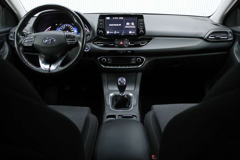 hyundai-i30-2024-gasolina-998cc
