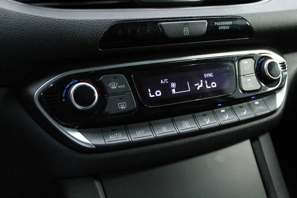 hyundai-i30-2024-gasolina-998cc