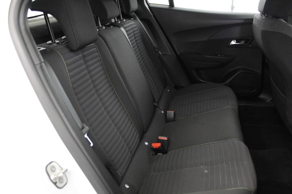 peugeot-2008-2024-gasolina-1199cc