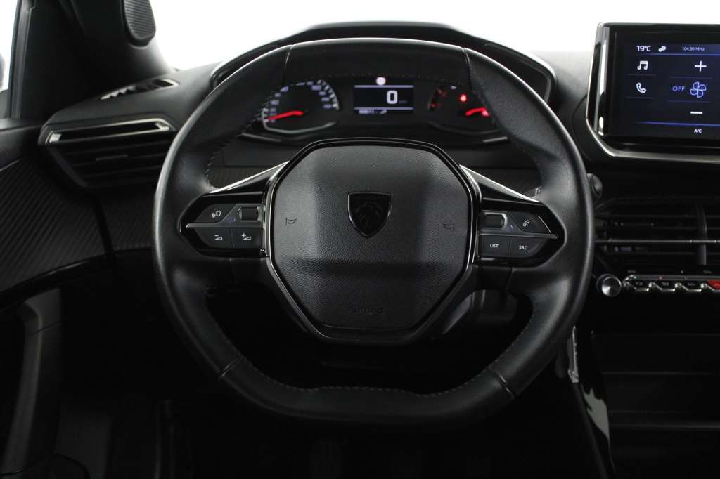 peugeot-2008-2024-gasolina-1199cc