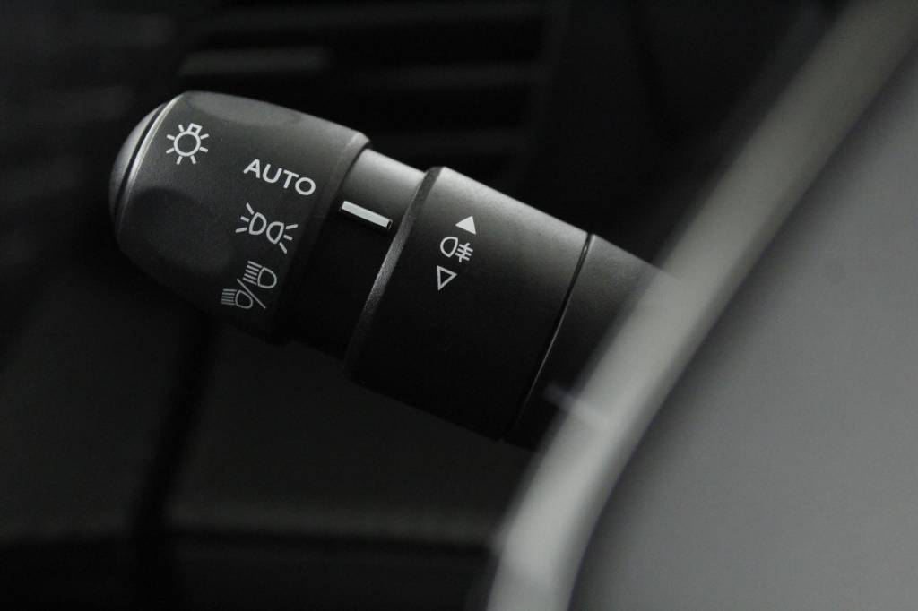 peugeot-2008-2024-gasolina-1199cc