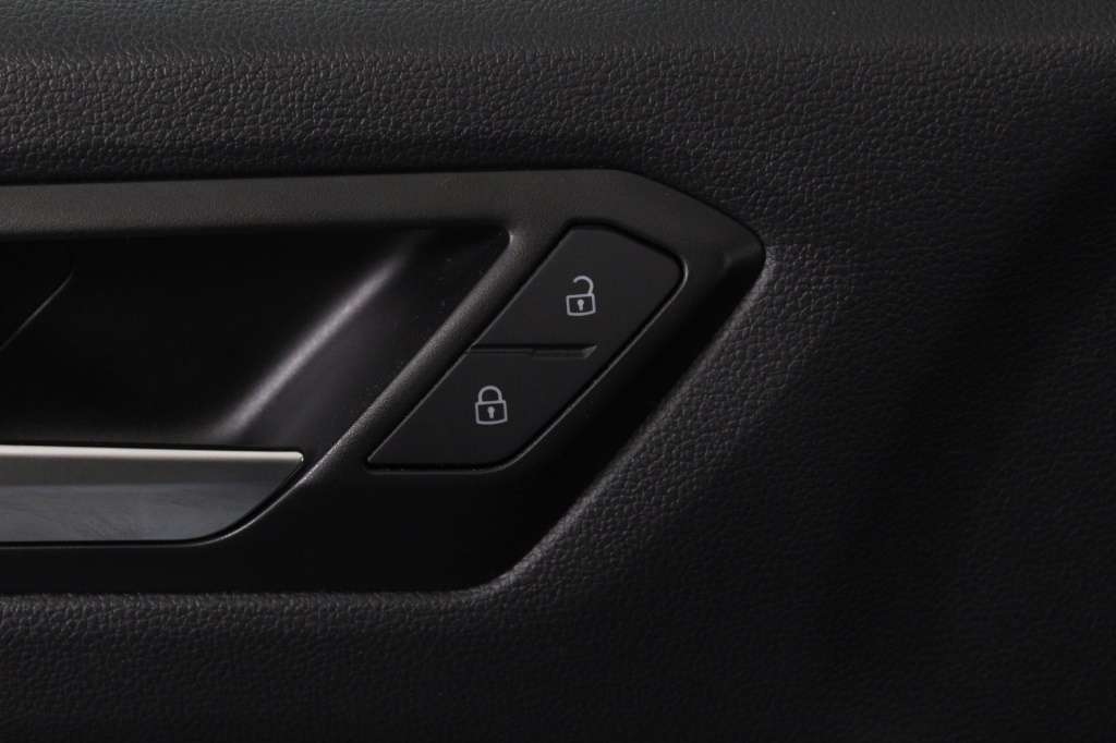 volkswagen-t-roc-2025-gasolina-999cc