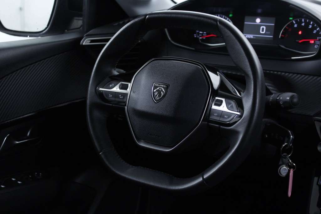 peugeot-208-2024-gasolina-1199cc