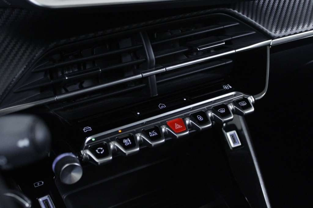 peugeot-208-2024-gasolina-1199cc